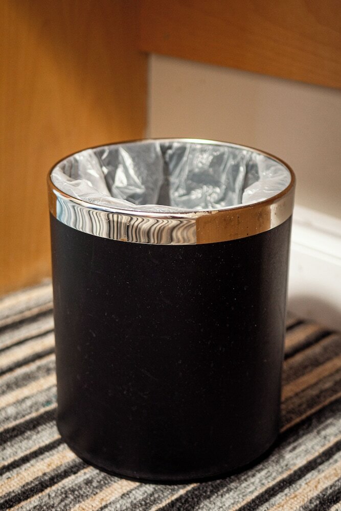 Фото Maiden Oval Hotel