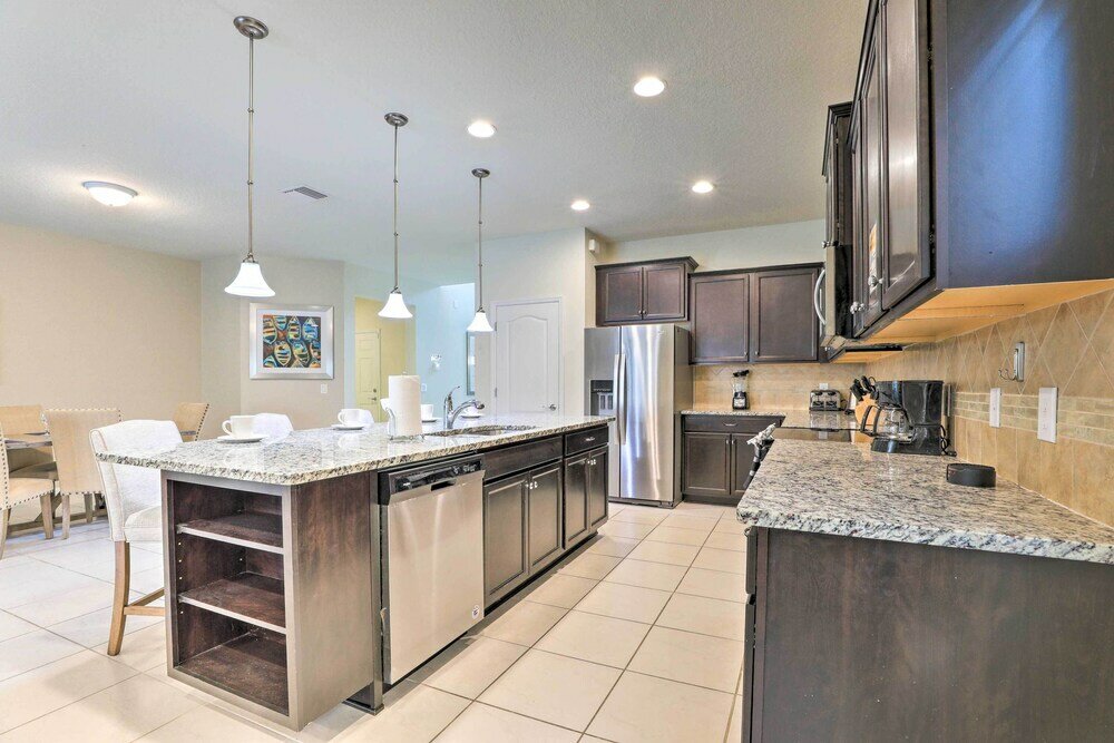 Фото Upscale Kissimmee Retreat