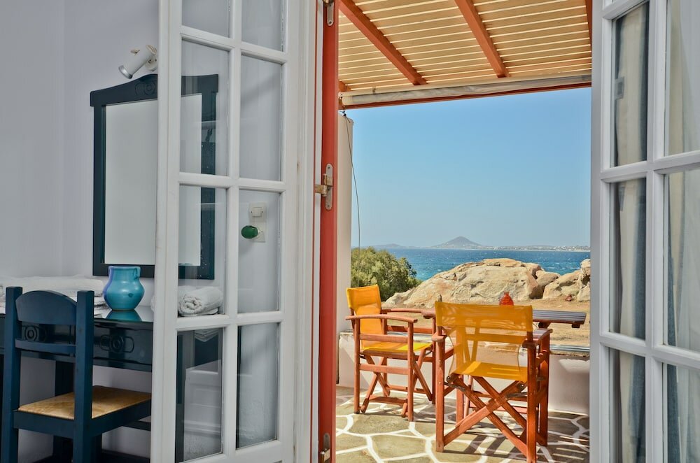 Фото Ydreos Studios & Apartments