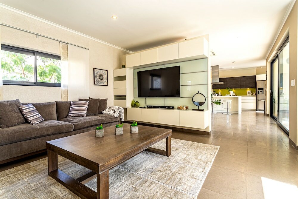 Фото Spectacular Designer Villa 5 Star Luxury 6 Bedroom New!