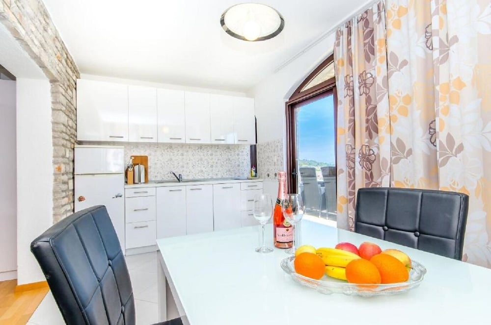 Фото Star - With Swimming Pool - A5