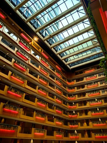 Внешний вид отеля The Royal Garden в Цзюлуне, фото 4