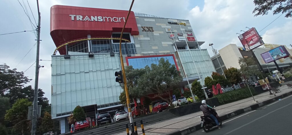 Shopping mall Transmart, Malang, photo