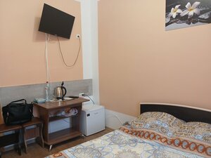 Relax (kurortny posyolok Ozero-Karachi, Shkolnaya ulitsa, 10) ، فندق