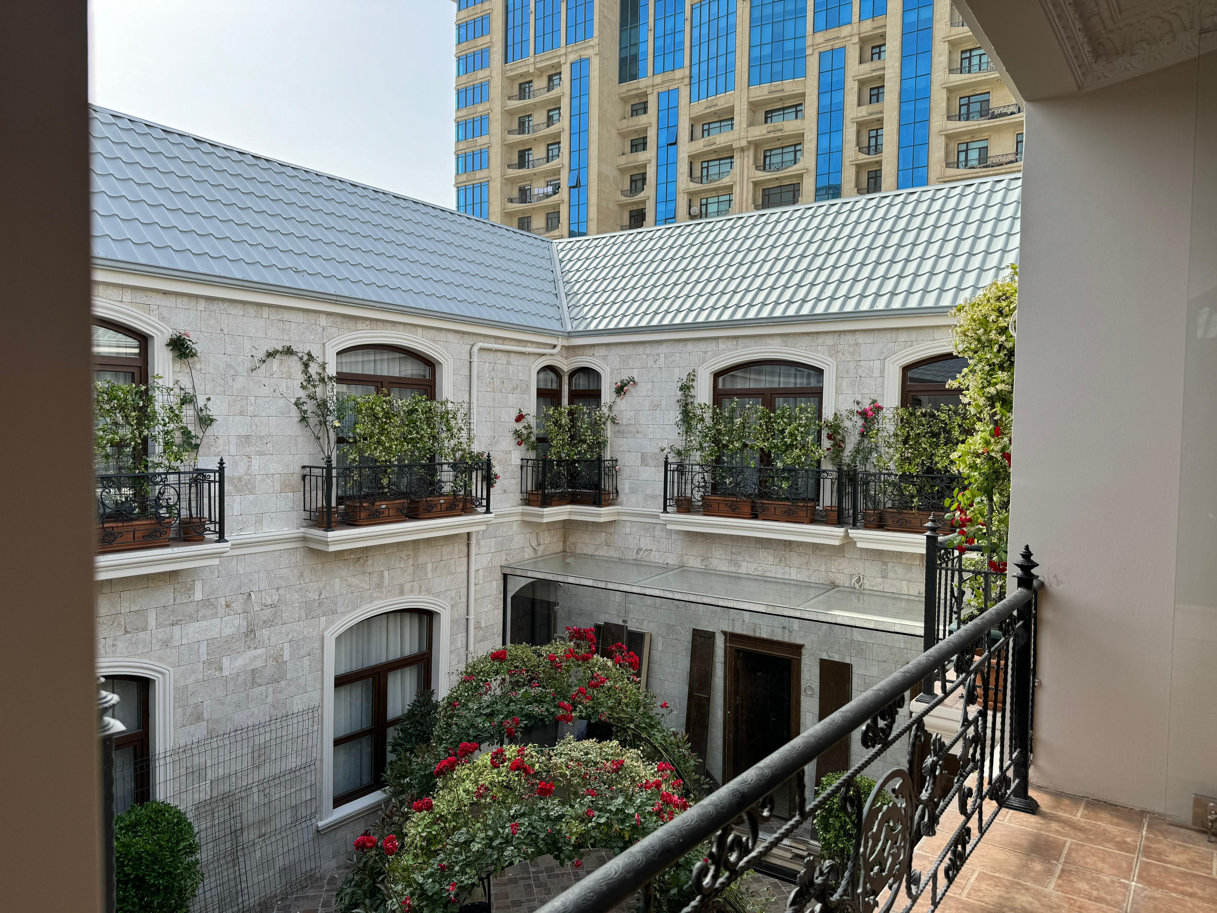 Фото Midway Baku Hotel