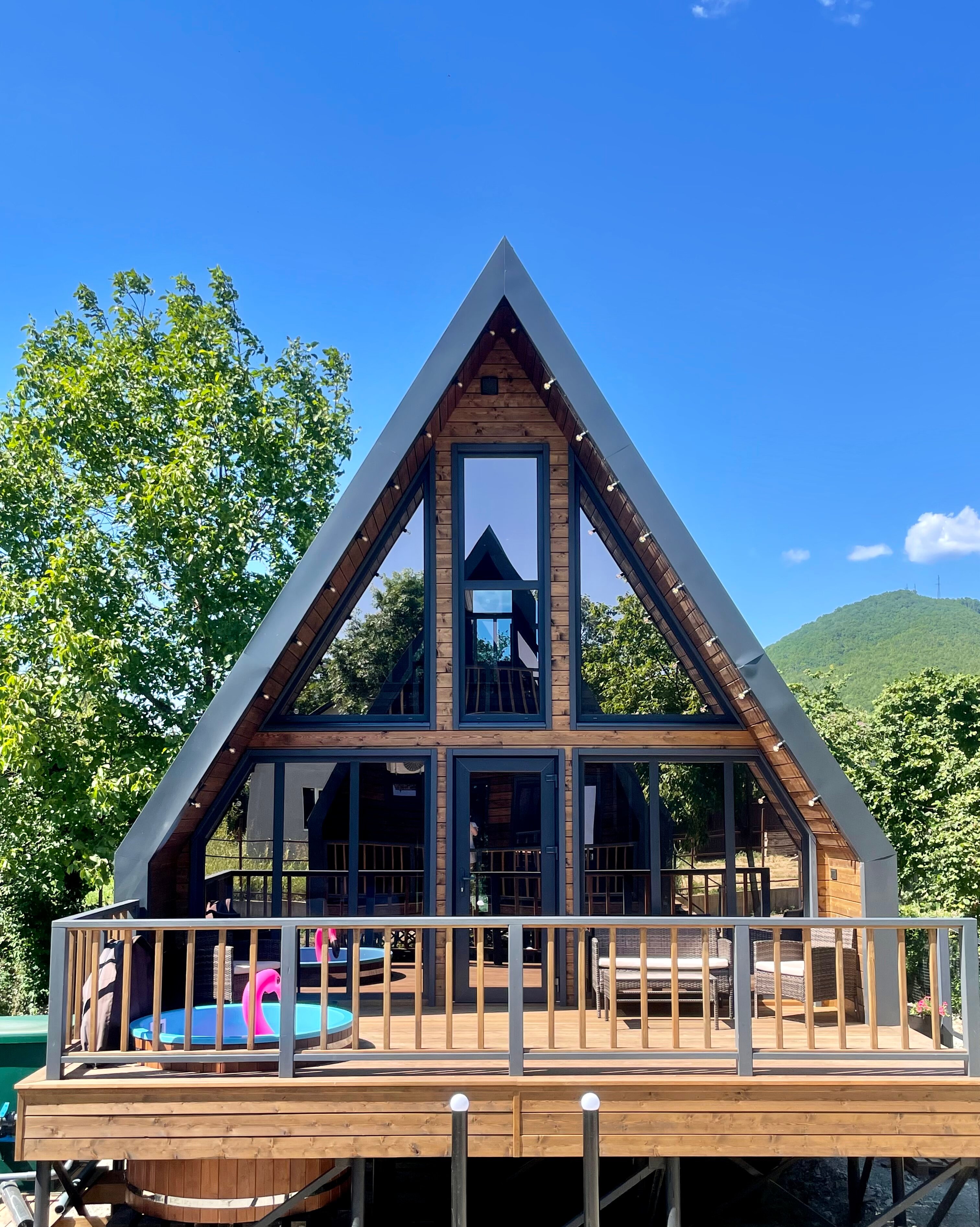 Фото Лео Ленд