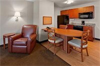 Фото Candlewood Suites Reading, an Ihg Hotel