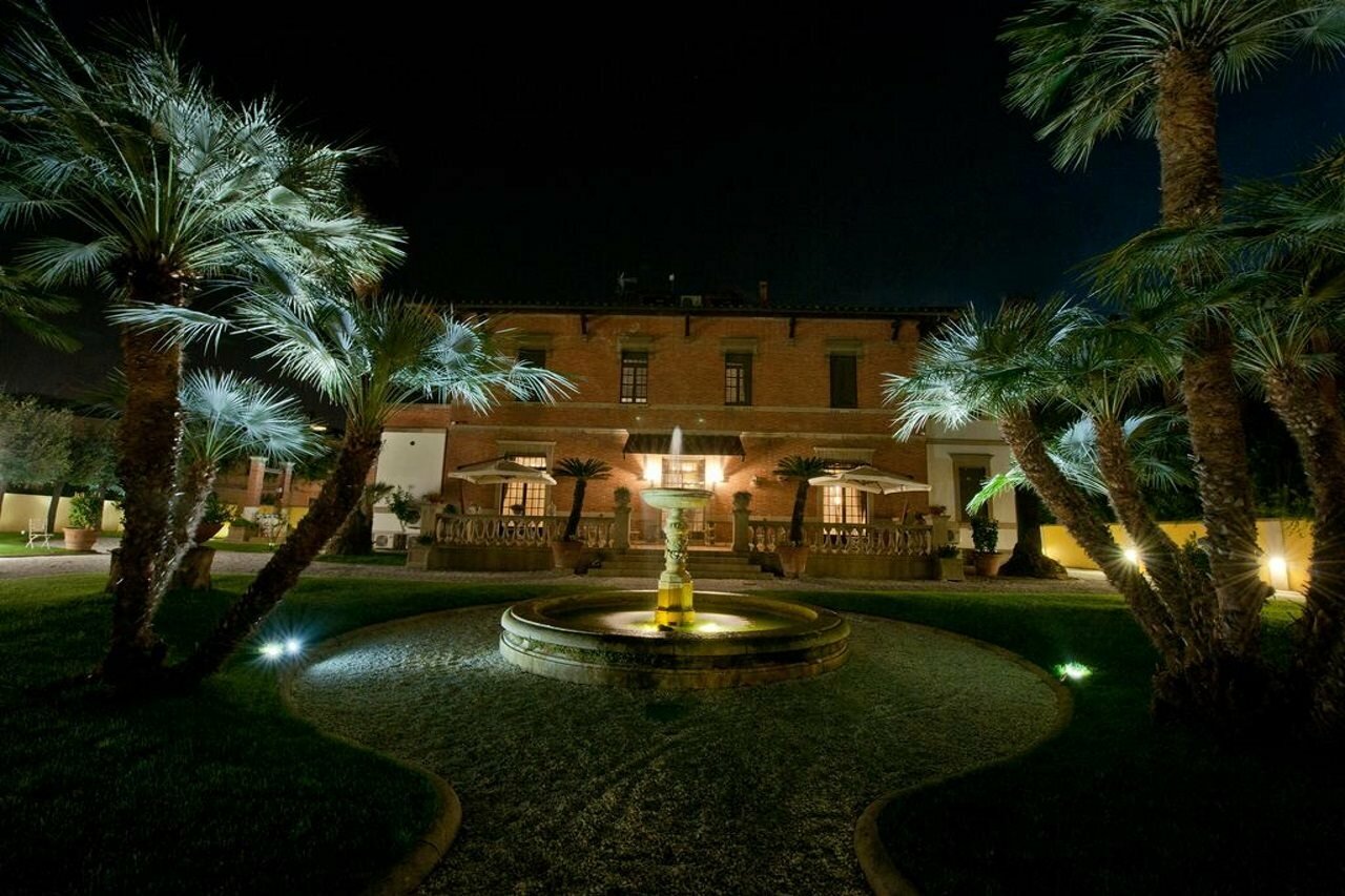 Фото отеля 2