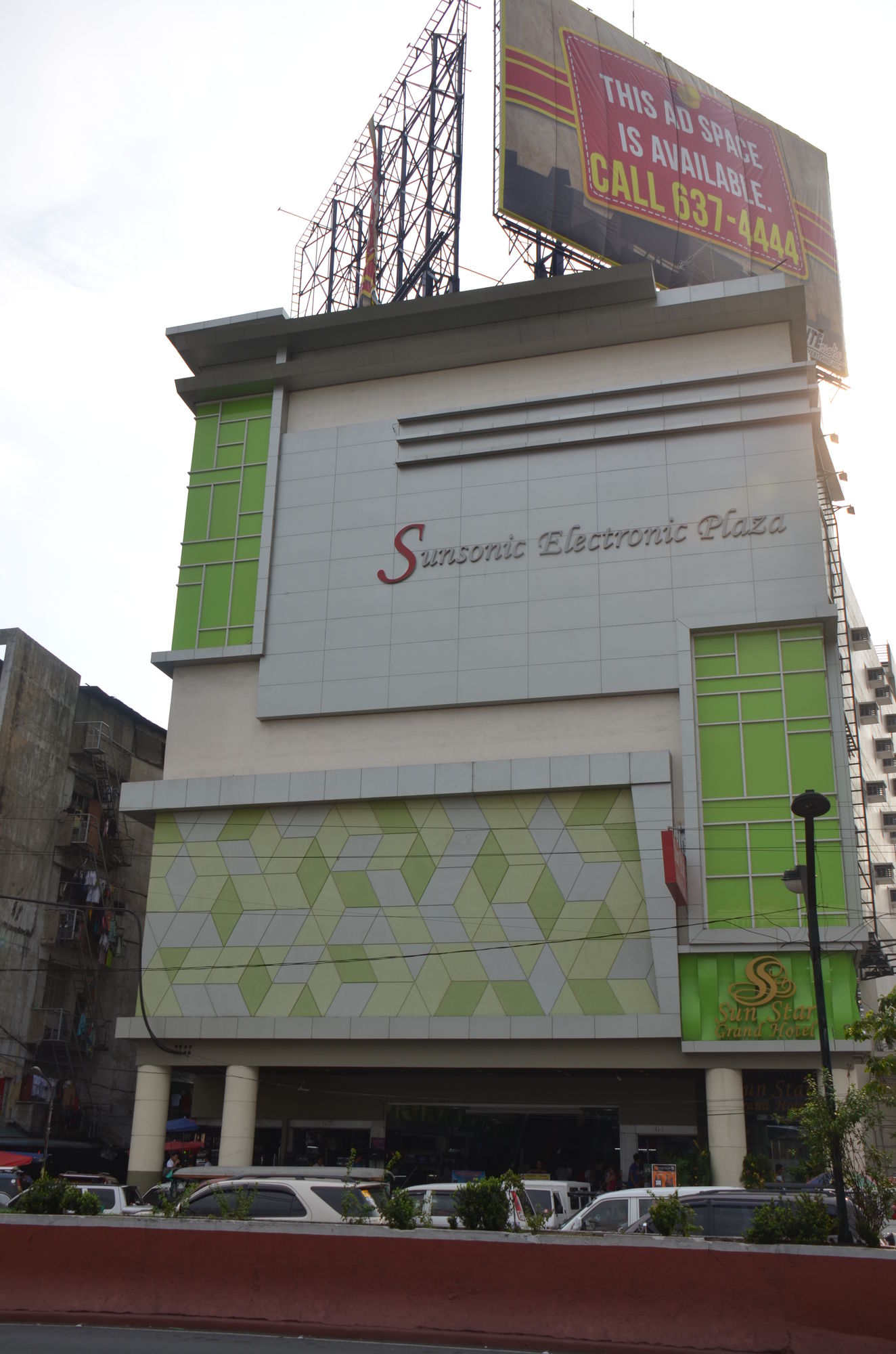 Фото Sun Star Grand Hotel