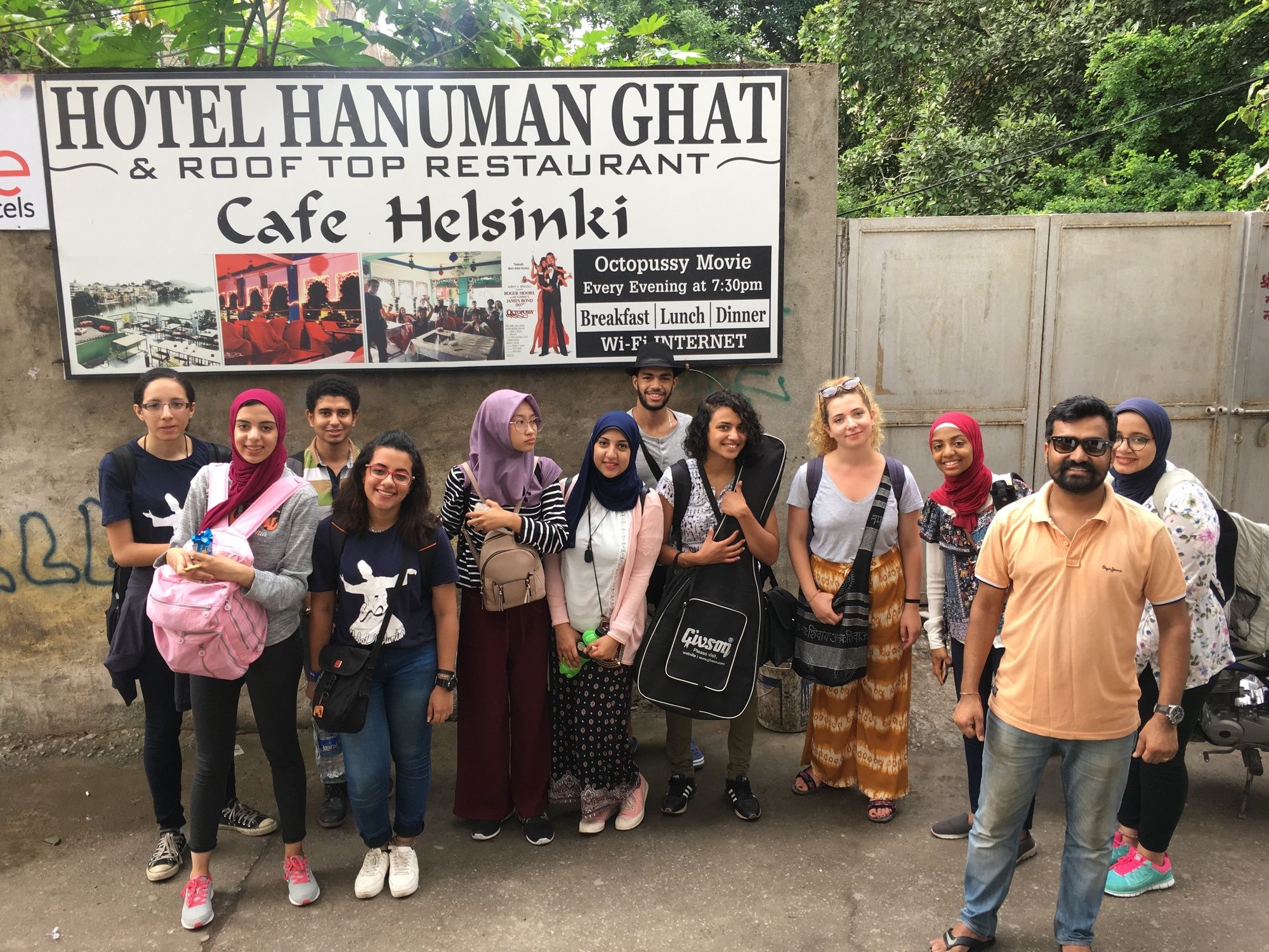 Фото Hotel Hanuman Ghat