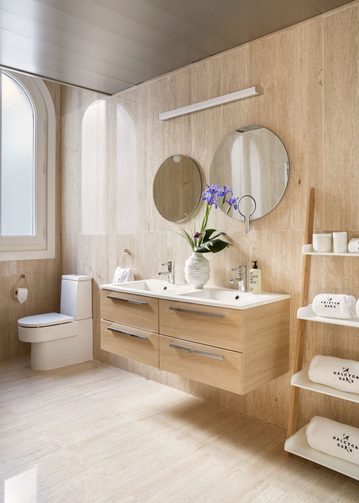 Фото Halcyon Days Apartamento