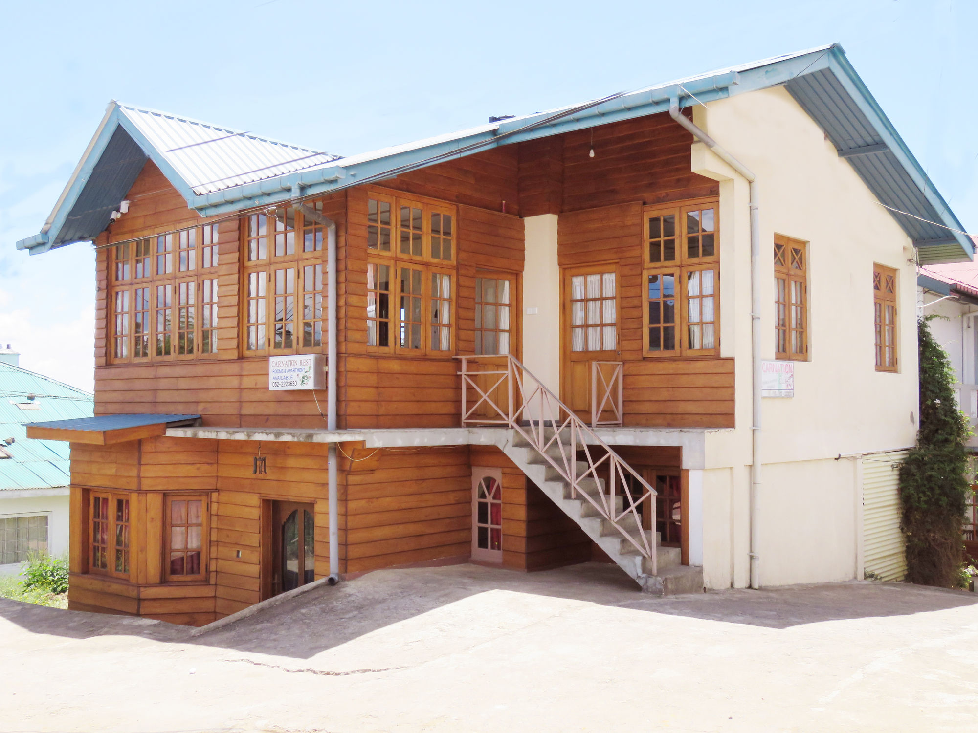 Фото отеля 1