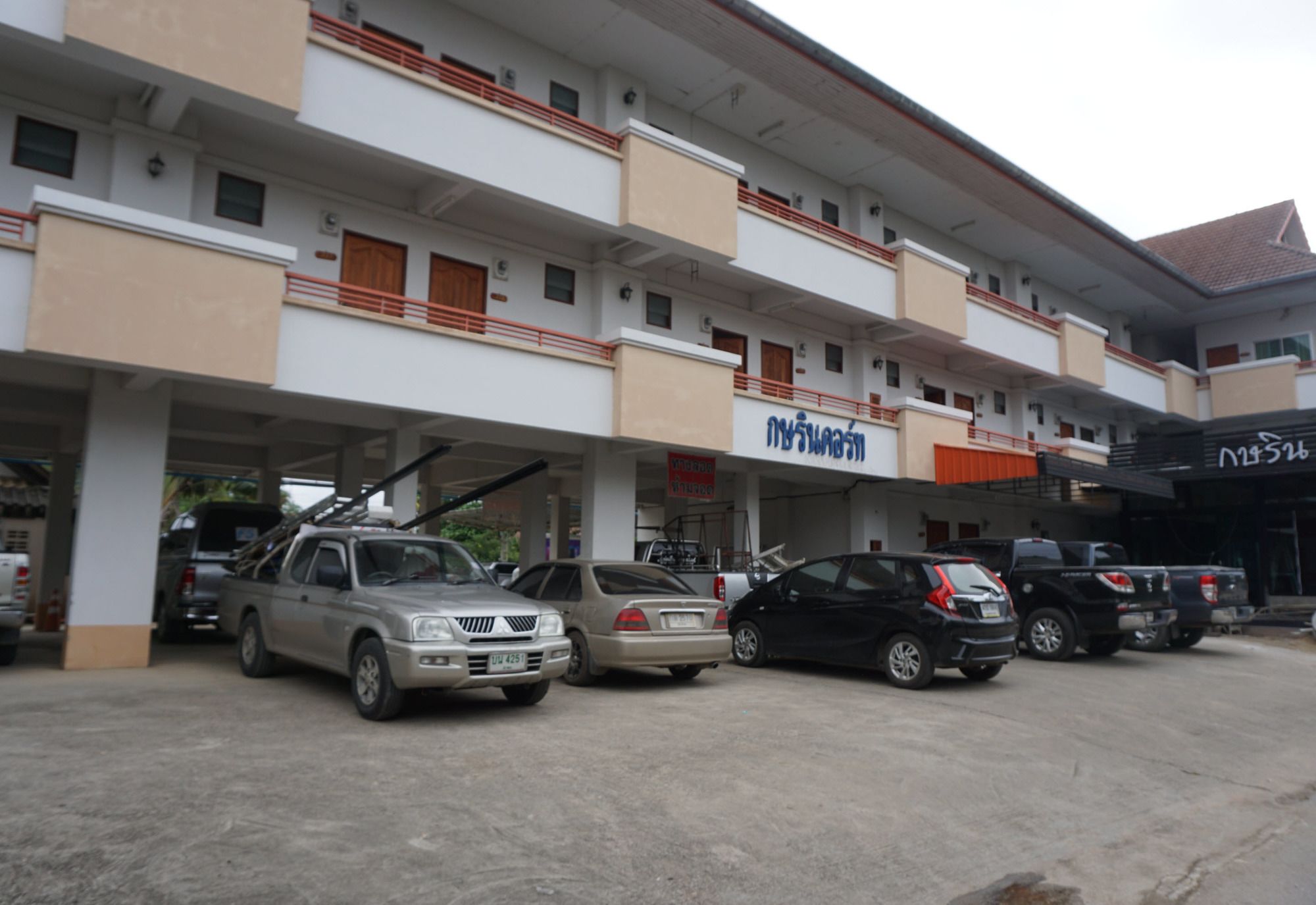 Фото Kasarin Court