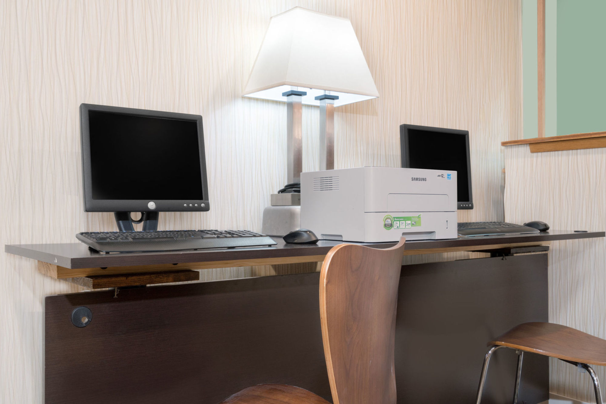 Фото Super 8 by Wyndham Rochester Mayo Clinic Area