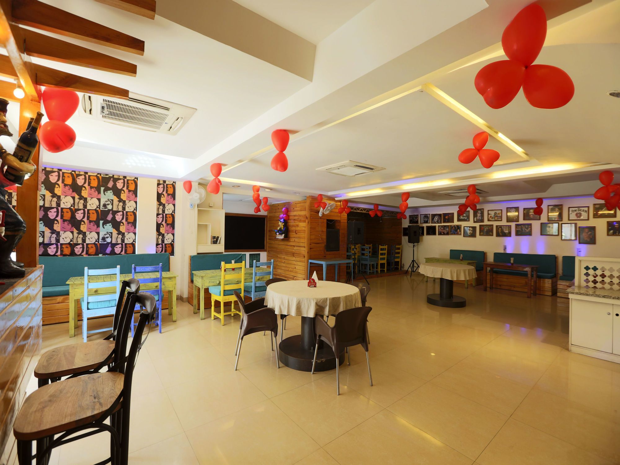 Фото Oyo 364 Hotel Dev Villas