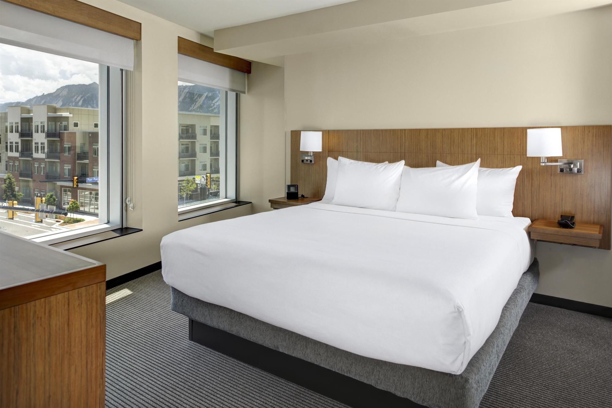 Фото Hyatt Place Boulder/Pearl Street