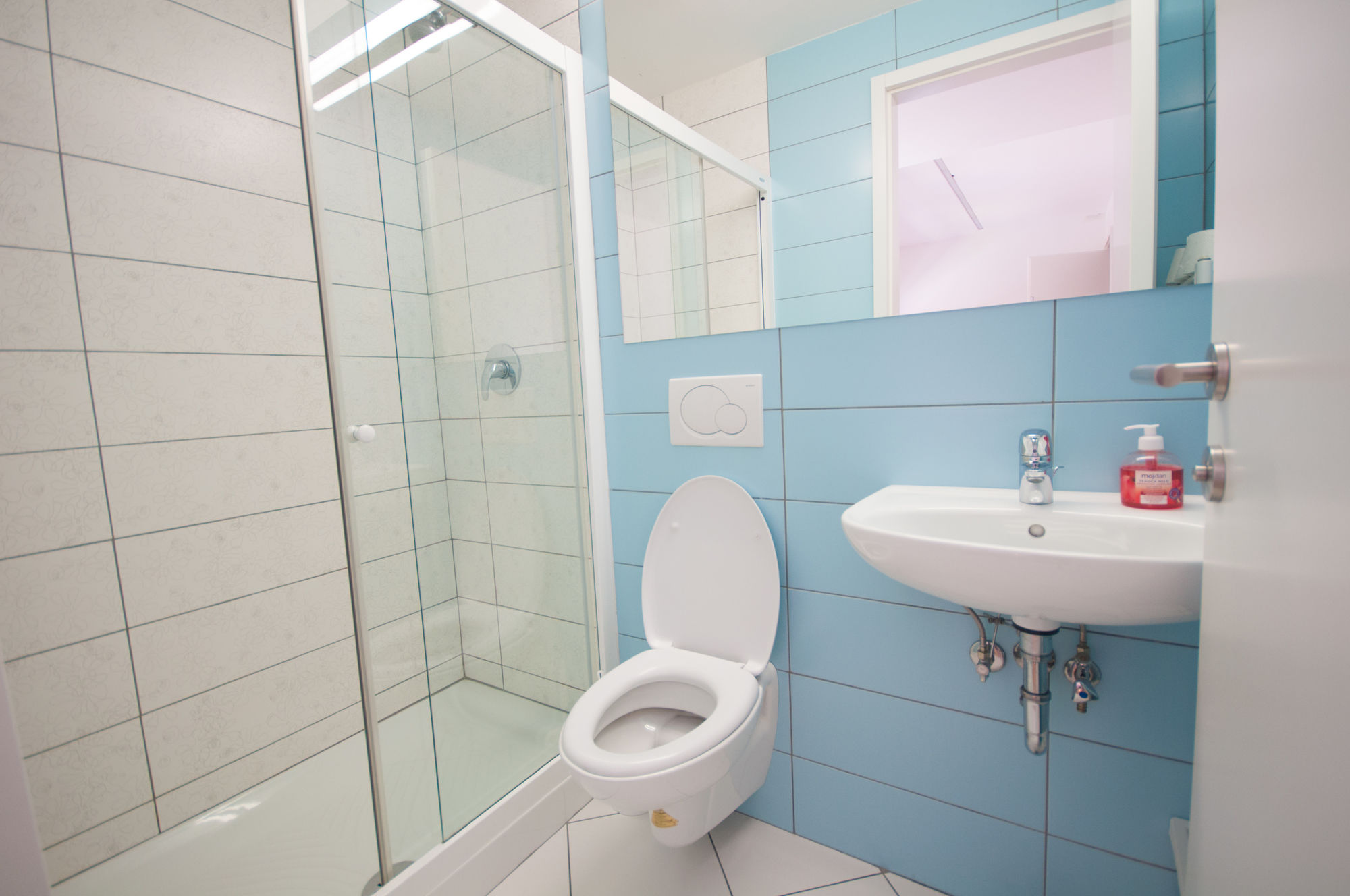 Фото Rooms Sincere 1830