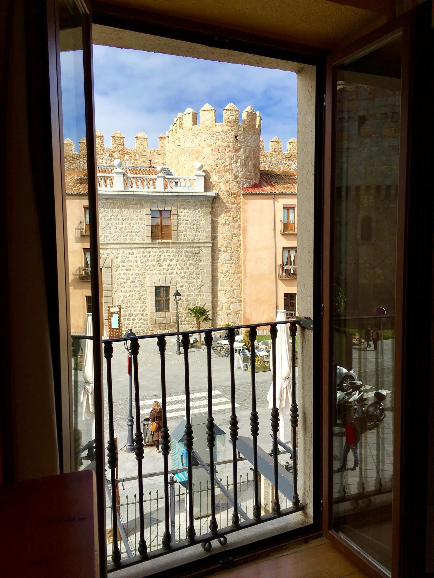 Фото Hostal Restaurante Puerta del Alcázar