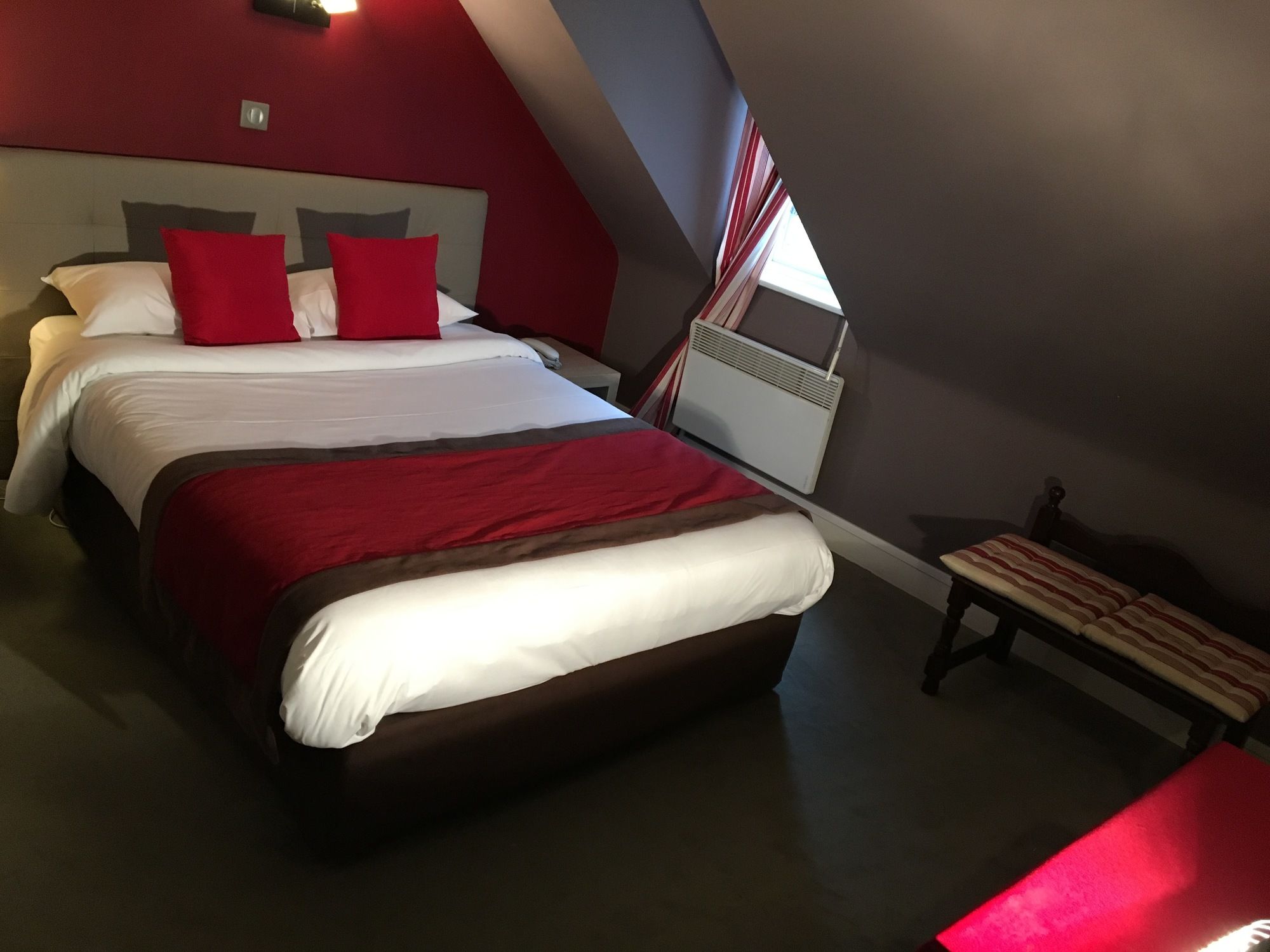 Фото Hôtel du Théâtre