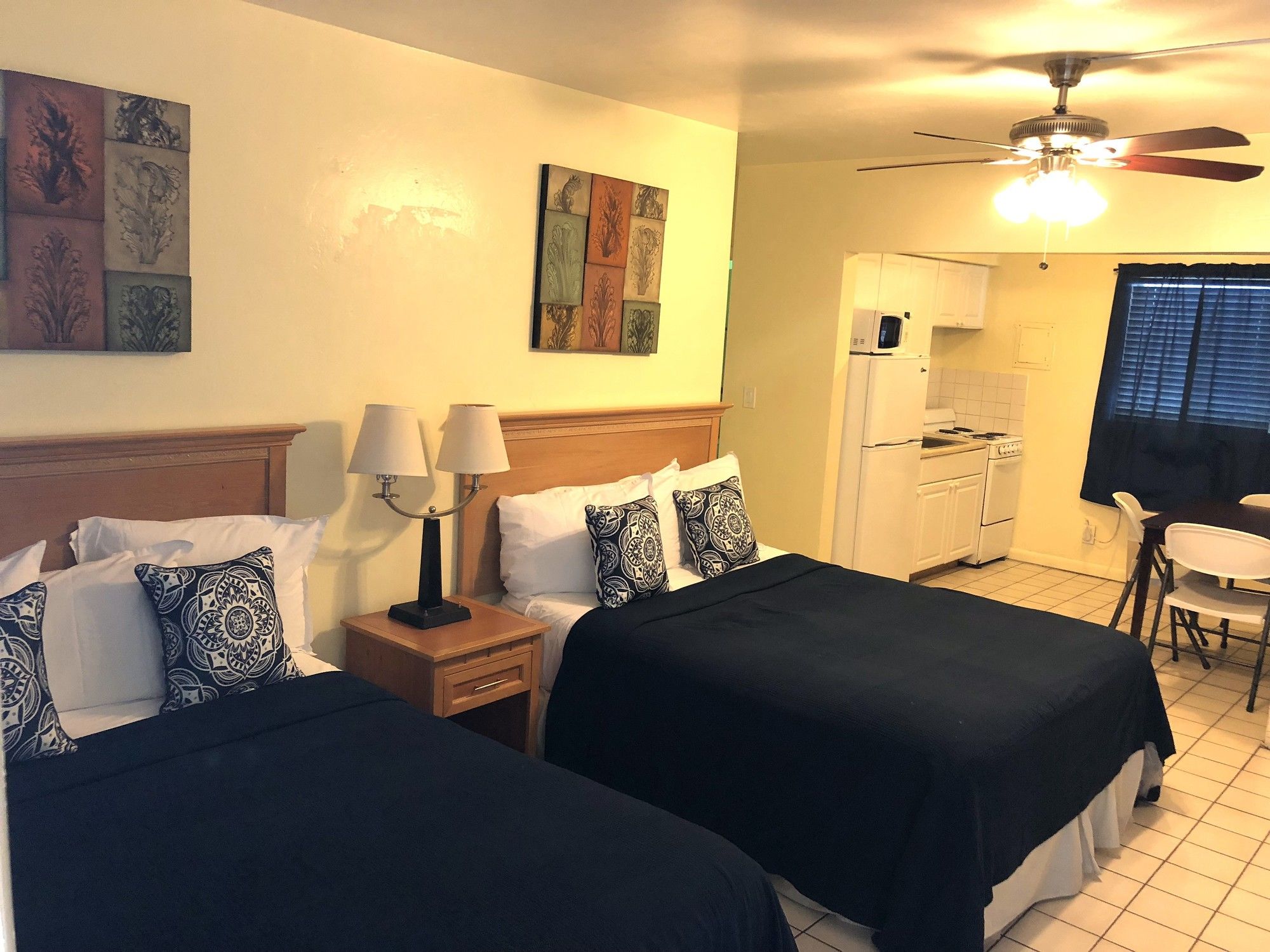 Фото Hollywood by the Sea Hotel