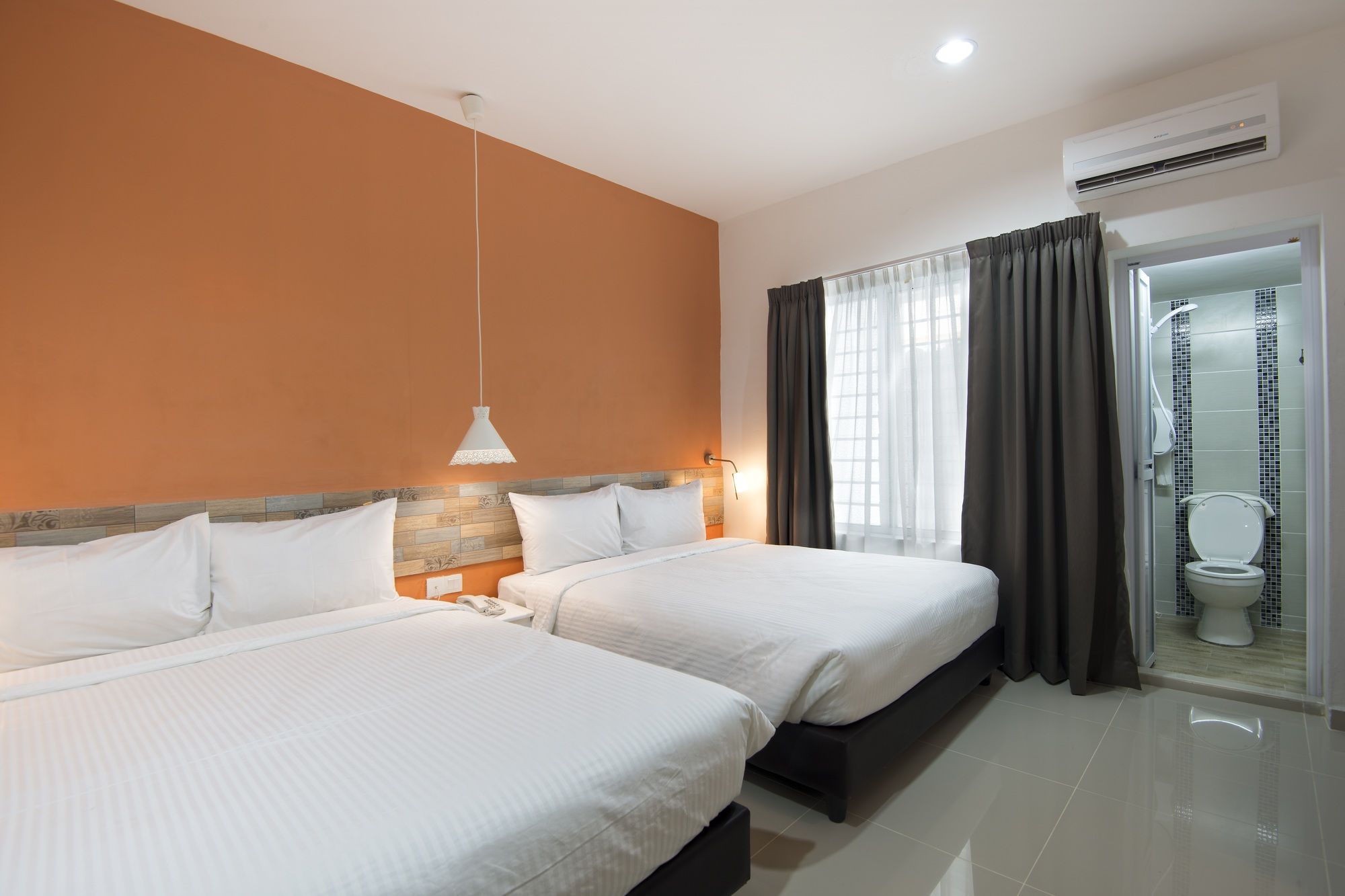 Фото Grand Swiss Hotel
