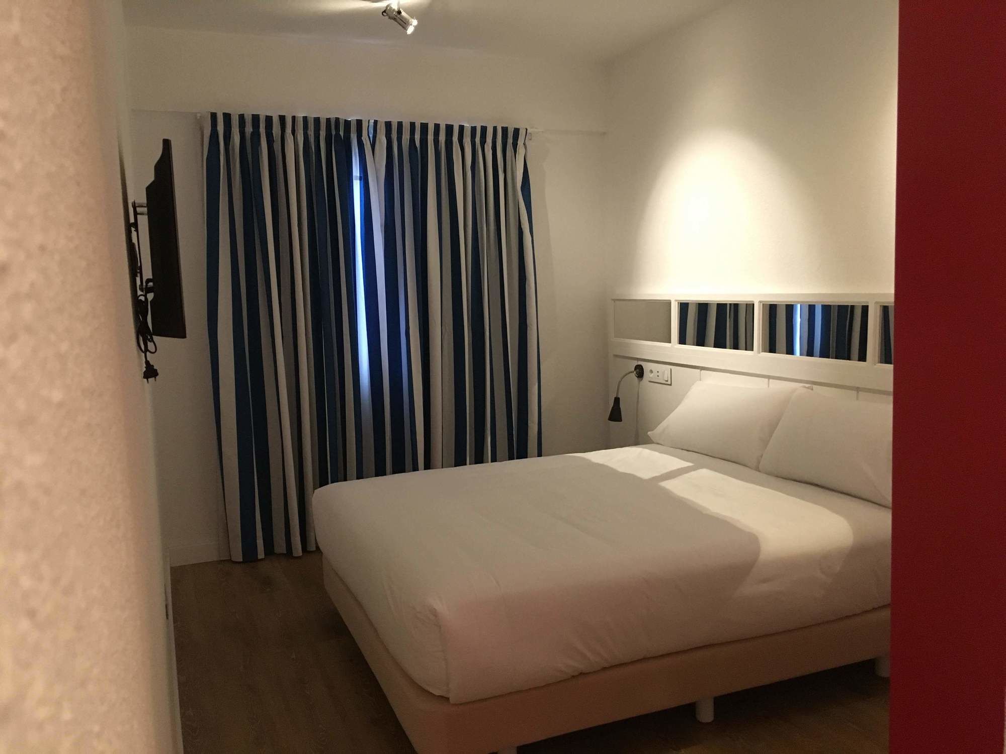 Фото Hotel Marina Palamós