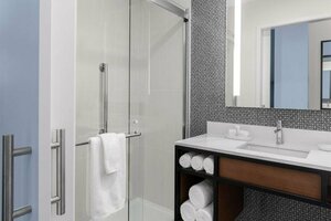 Гостиница The Fort Sutter Sacramento, Tapestry Collection by Hilton