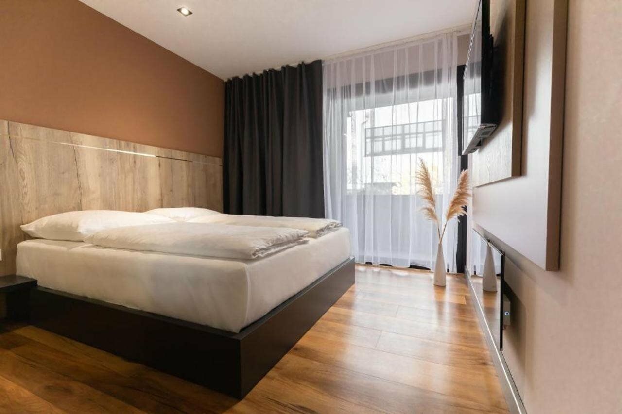 Фото 24Seven Hotel Schwabach