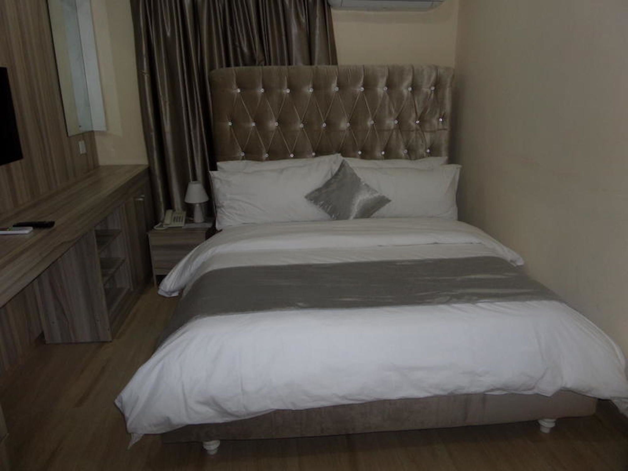 Фото Alexia's Place Hotel