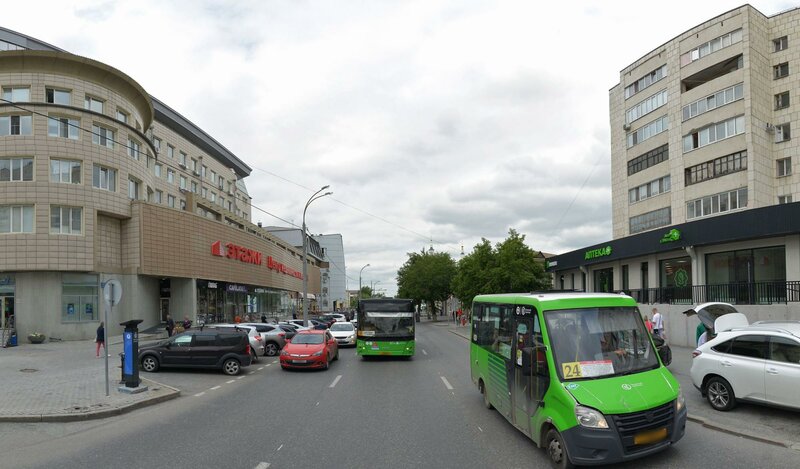 Қисық жалаңаш балапандар