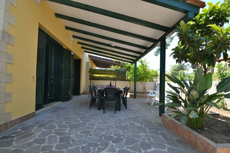 Гостиница Villa With Shady Garden and air Conditioning in Torre Dellorso