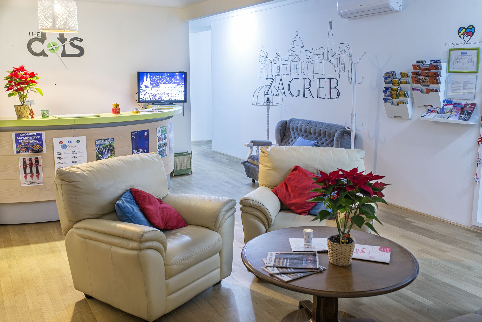 Фото The Dots Hostel