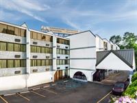 Фото Days Inn by Wyndham Scranton Pa