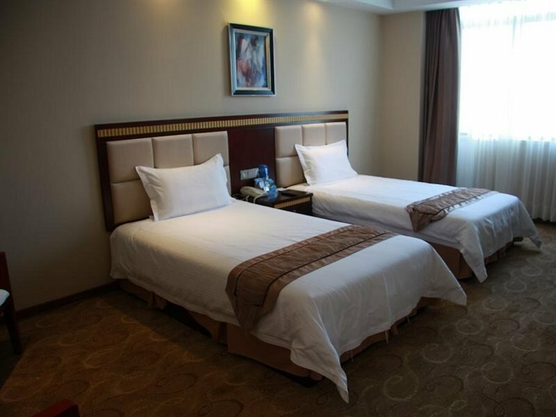 Фото GreenTree Inn Shantou Chengjiang Road Business Hotel