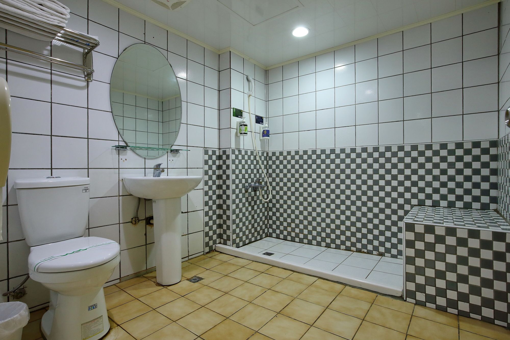 Фото A22 Wei Lu Hotel