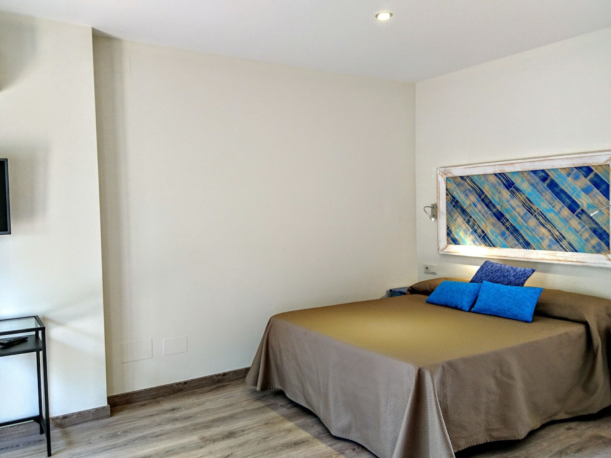 Фото Hostal Apartamentos el Gallo