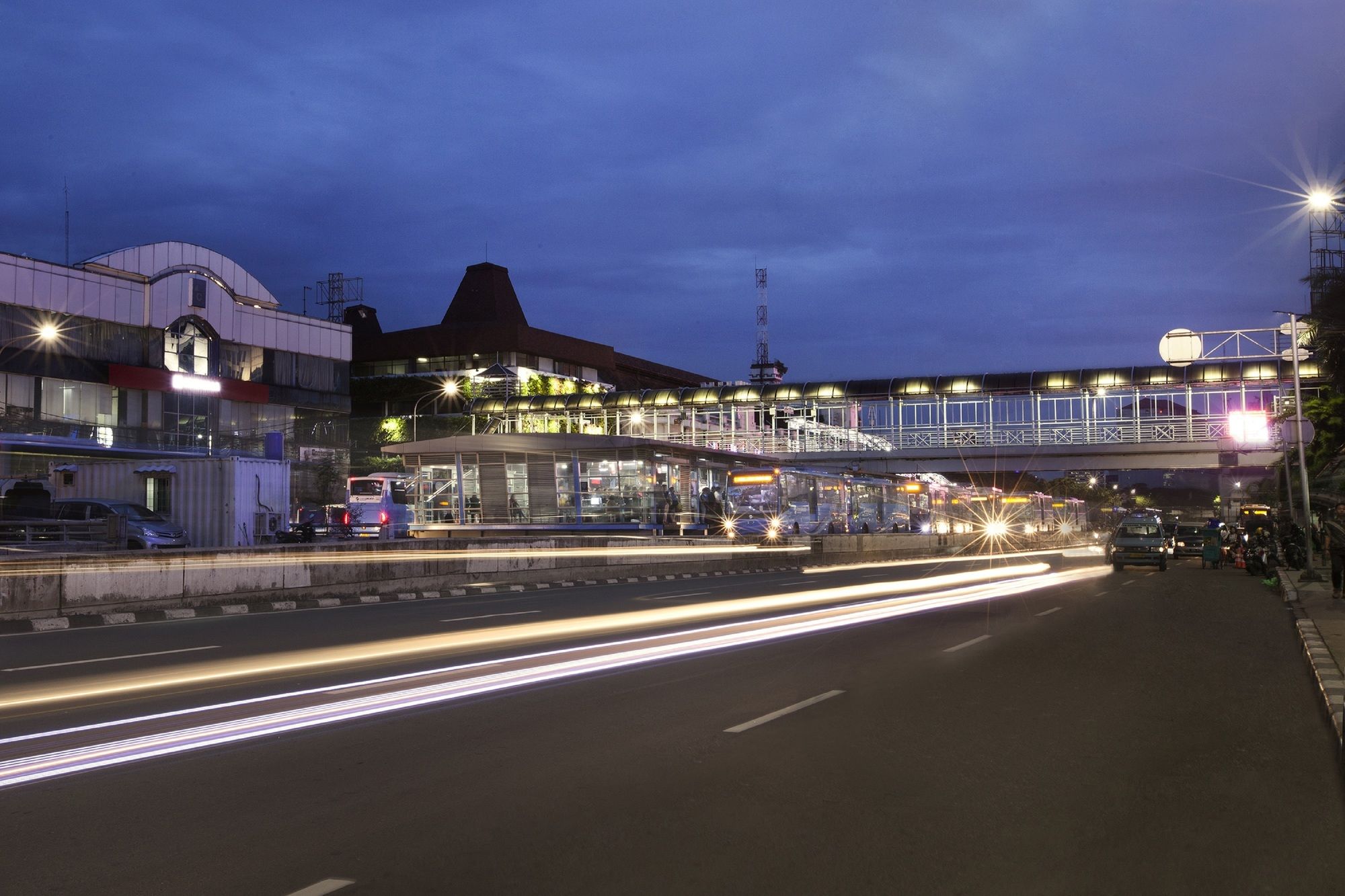 Фото Verse Lite Hotel Pembangunan