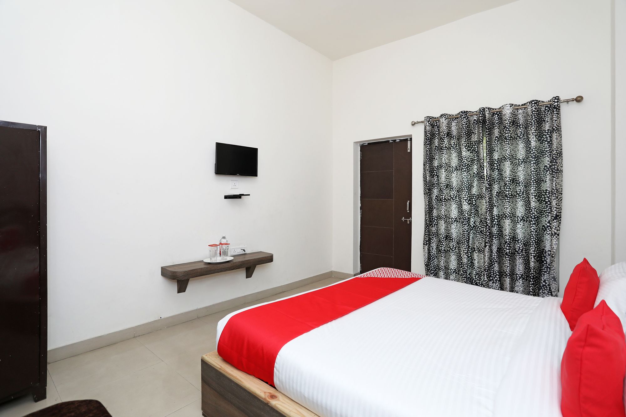 Фото Oyo 10967 Dhola Maru Resort