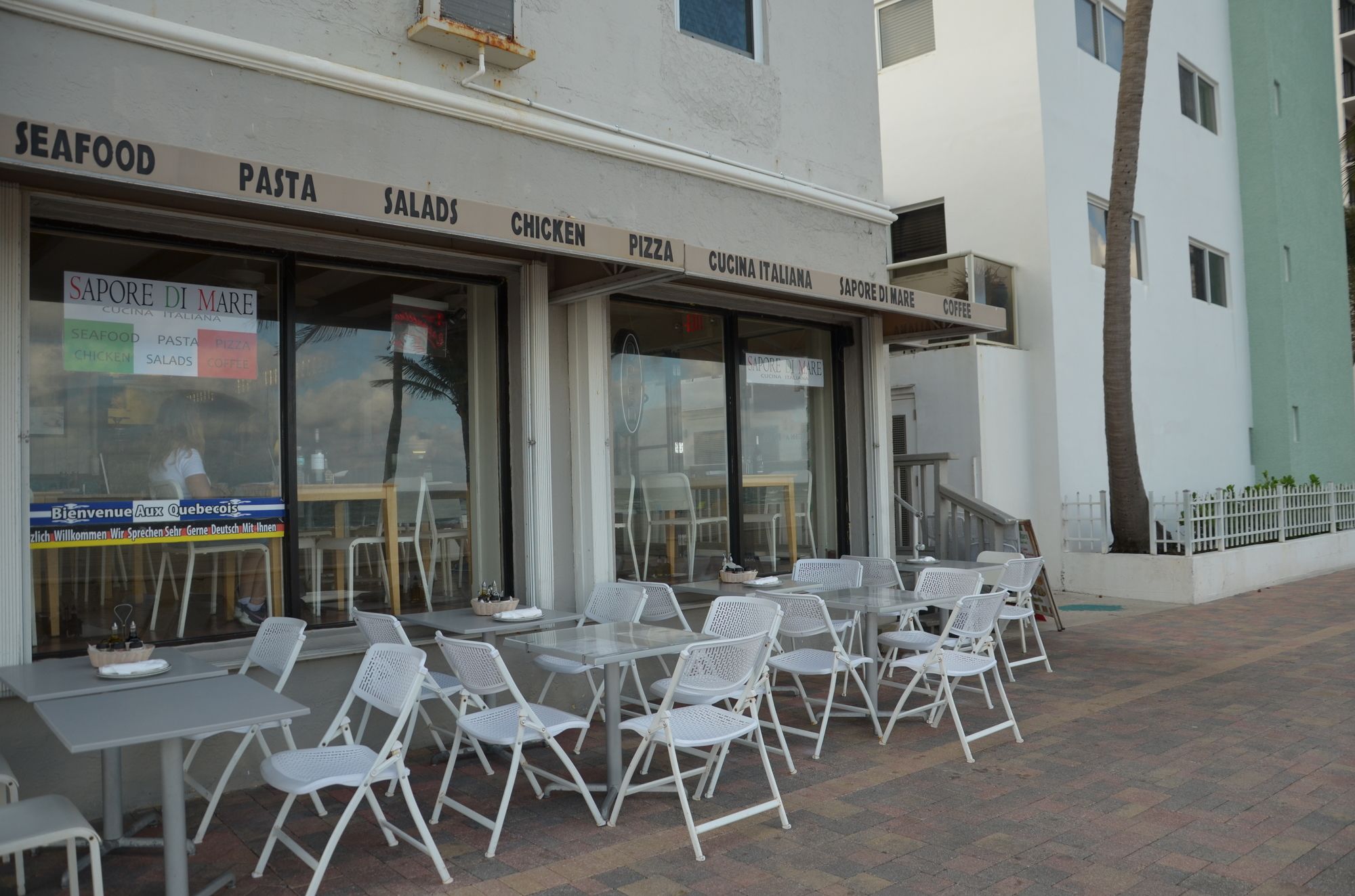 Фото Hollywood Beach Resort- Beautiful Large Studio