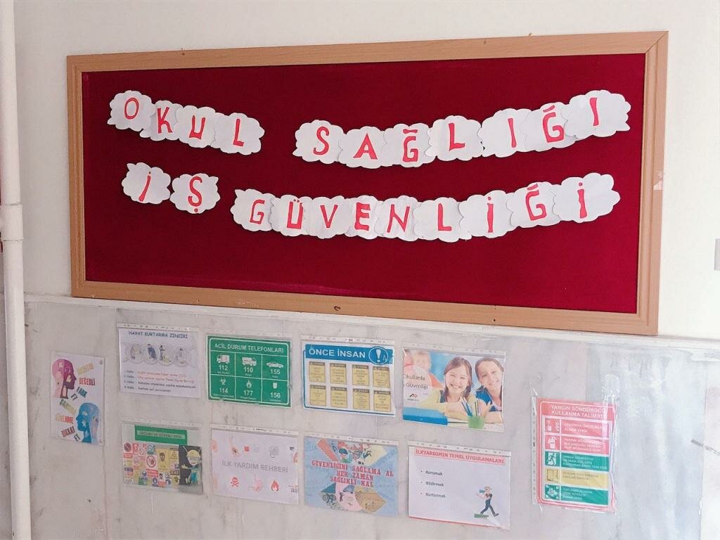 School Dundarli 100th Year Middle School, Nigde, photo