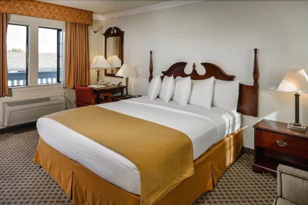 Фото Arbor Inn Monterey