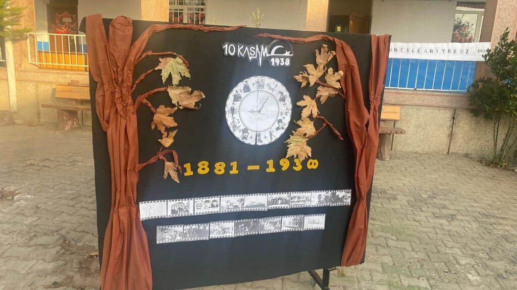 School Nuri Zarplı Middle School, Ayvalik, photo