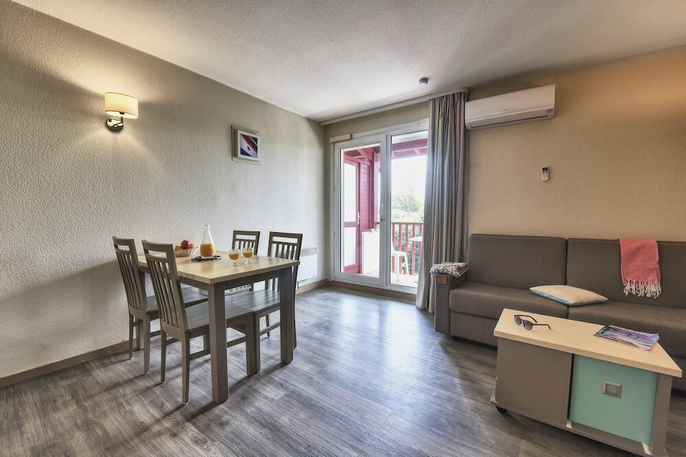 Фото Pierre & Vacances Résidence Eguzki