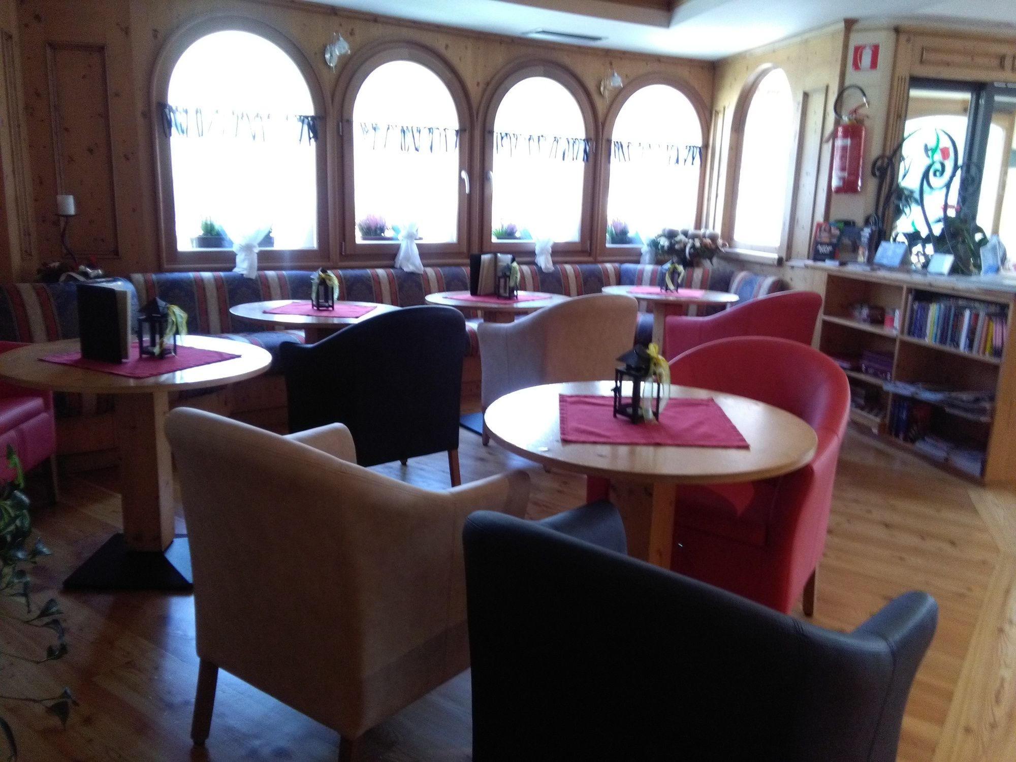 Фото Hotel Flora