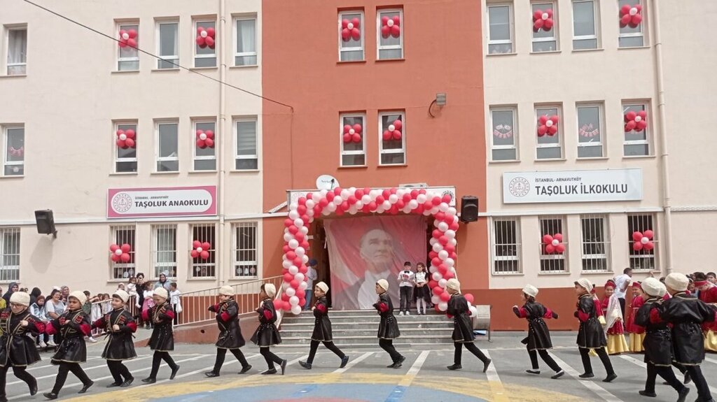 Primary school Tasoluk Primary School, Arnavutkoy, photo