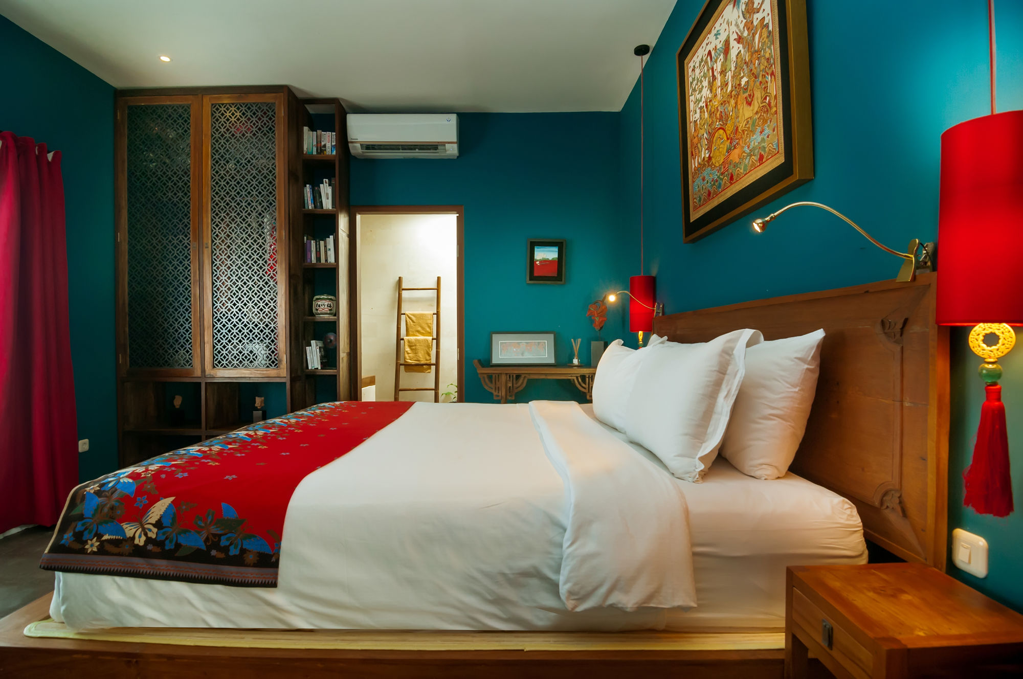 Фото Karmagali Boutique Suites