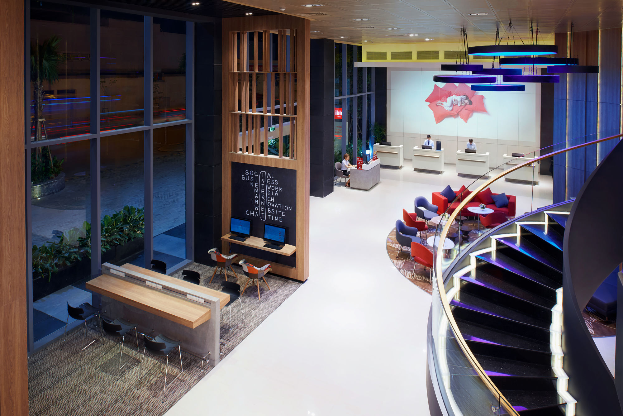 Фото Ibis Saigon Airport