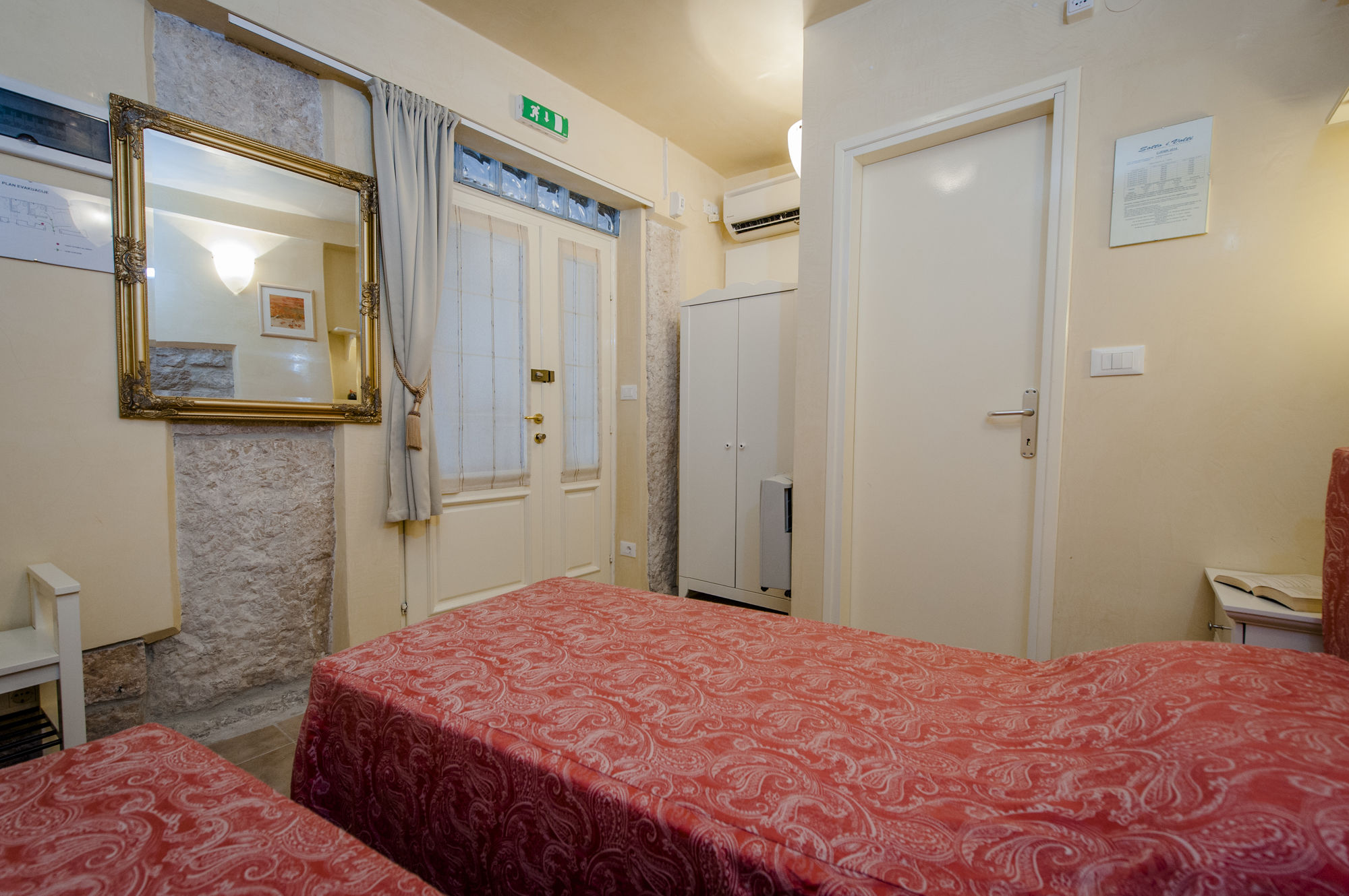 Фото Rooms Sotto i Volti
