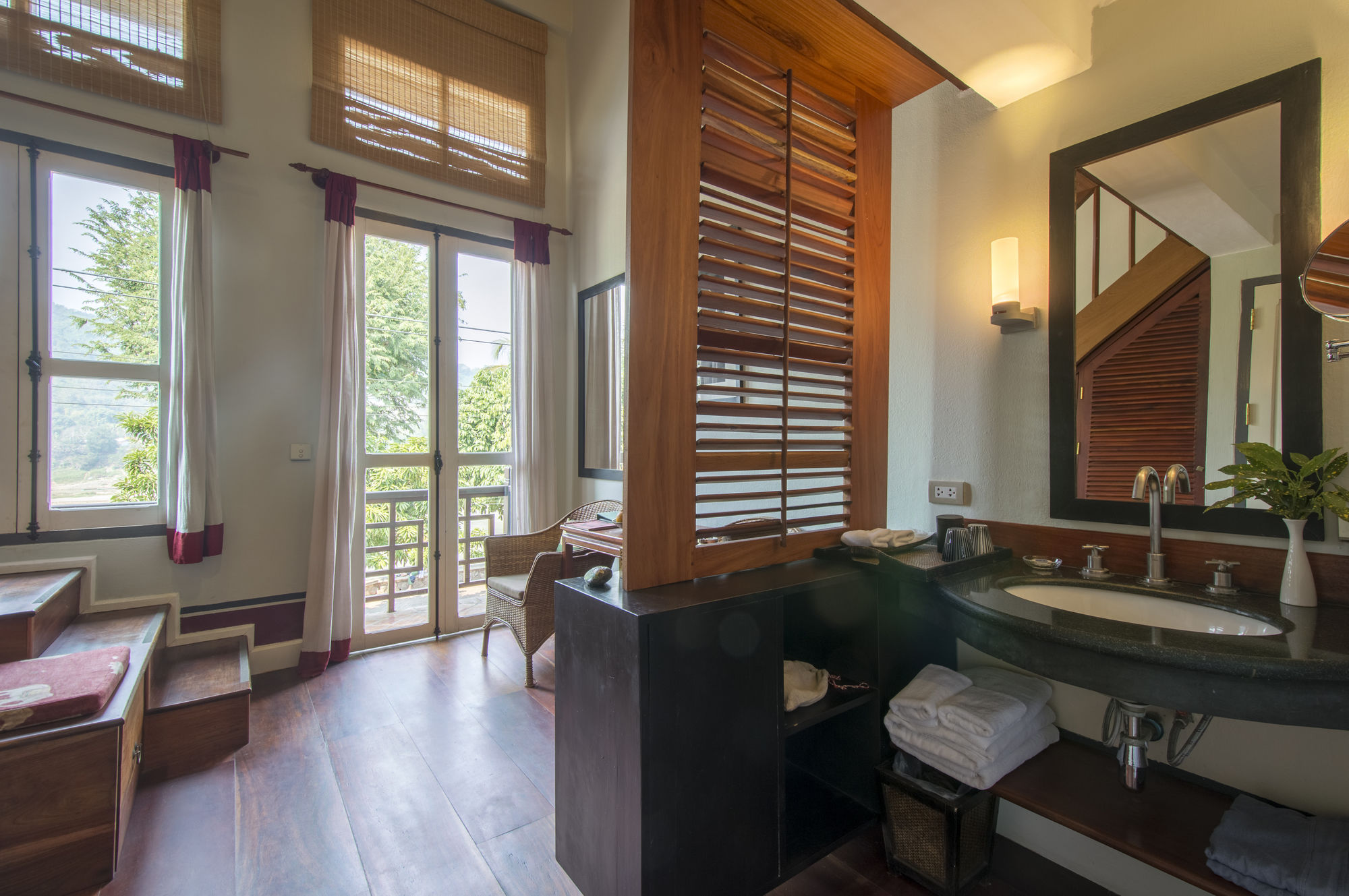 Фото The Belle Rive Boutique Hotel