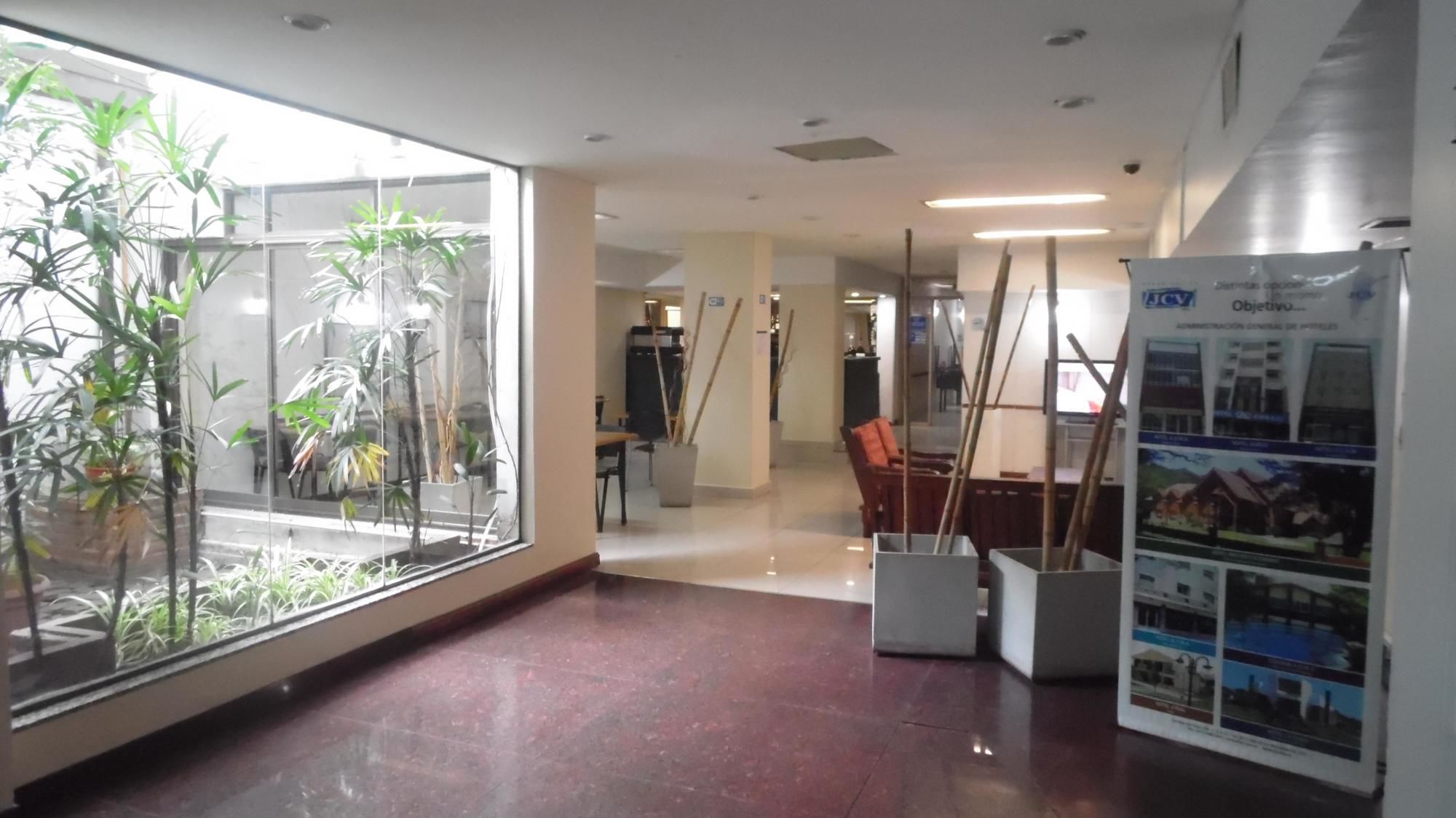 Фото Hotel Adrazi